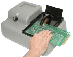 Sega per taglio manuale di precisione per il taglio di circuiti stampati, ceramiche, campioni di metallo e componenti compositi