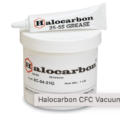 Un grasso halocarbon progettato per resistere a prodotti chimici aggressivi e forti ossidanti da ambiente a 170°C.